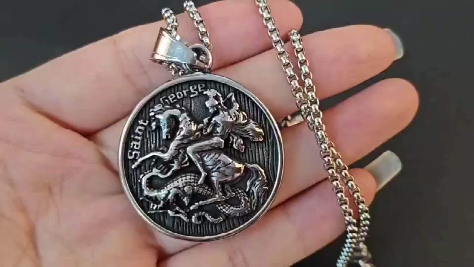 Винтажный круглый брелок для верховой езды из нержавеющей стали 316L 316L 316L 316L, модное мужское титановое украшение в виде галопирующего коня из нержавеющей стали 316L 316L 316L 316L, персонализированное ожерелье